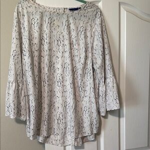 Women's White and Black Patterned Top